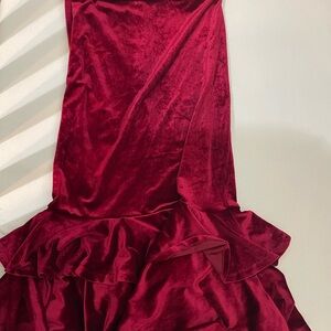 Gianni Bini Rich Burgundy Velvet Skirt